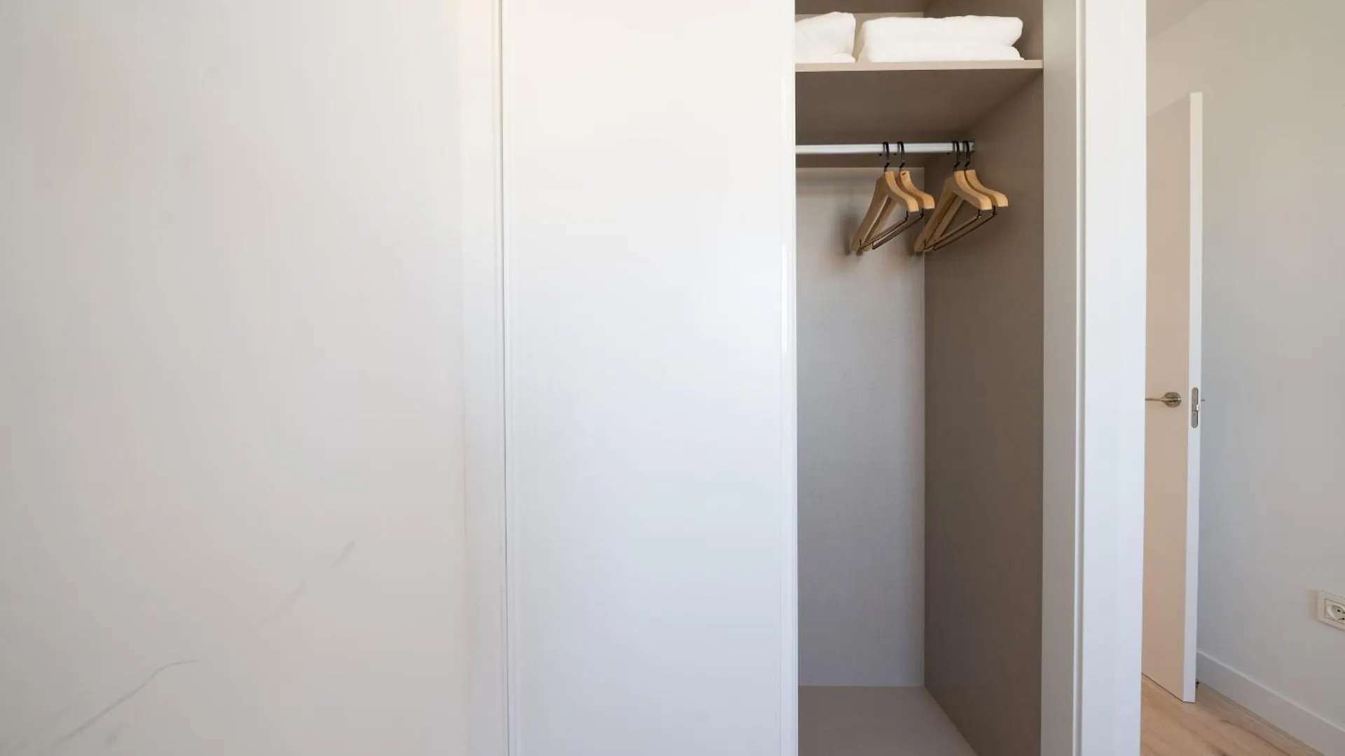 Xpce Urban 7 Malaga Skyline - Parking Free Apartment Spain