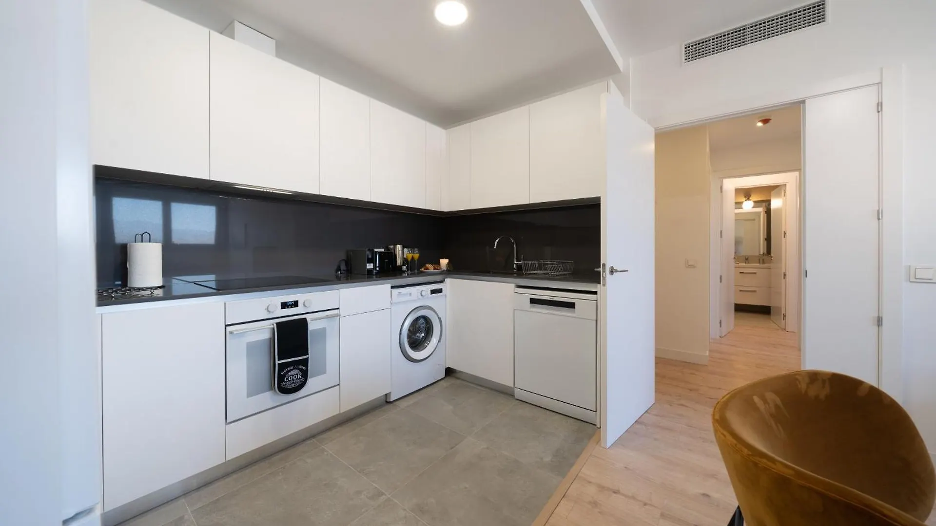Xpce Urban 7 Malaga Skyline - Parking Free Apartment 0*,  Spain